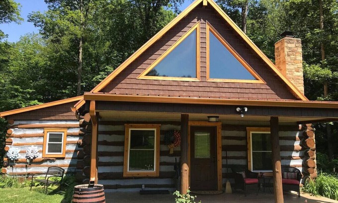 Morgantown Cabin | 5 Star Cabin in Brown County