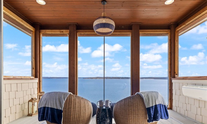 Vinita House | 5-star Grand Lake Waterfront w/Panoramic Views: 1 FREE 1-day jet ski rental