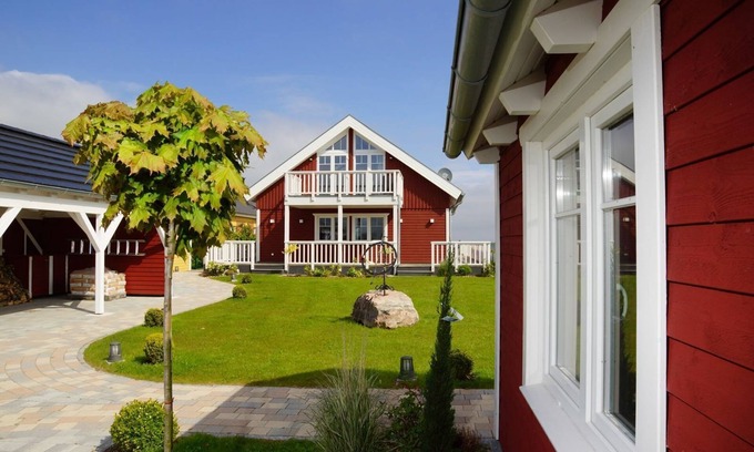 Olpenitz House | 5-star vacation home "Thor's Schleilounge" directly on the Schlei and Baltic Sea with a view of the water, to treat yourself to a well-deserved break from everyday life as a couple or with the family in the Baltic Sea resort of Olpenitz