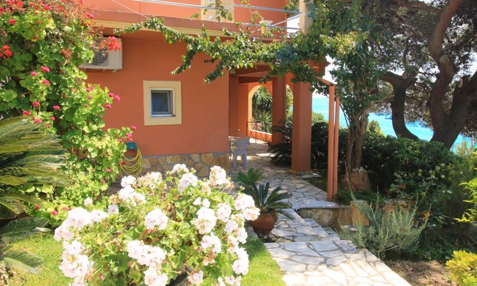 Sinarades Apartment | 50 m² Apartment ∙ 2 bedrooms ∙ 4 guests