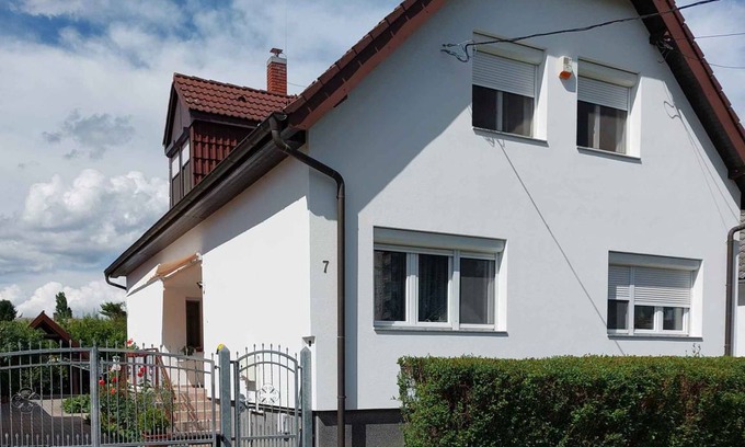 Keszthely Apartment | 50 m² Apartment ∙ 2 bedrooms ∙ 4 guests