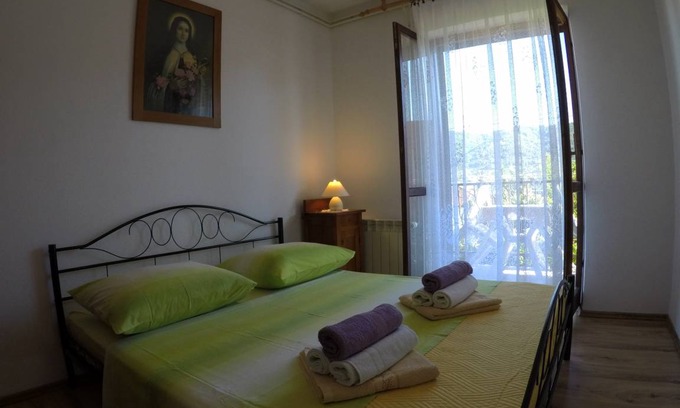 Stari Grad Apartment | 50 m² Apartment ∙ 2 bedrooms ∙ 4 guests