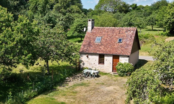 Champsecret Cottage | 50 m² Cabin ∙ 1 bedroom ∙ 3 guests