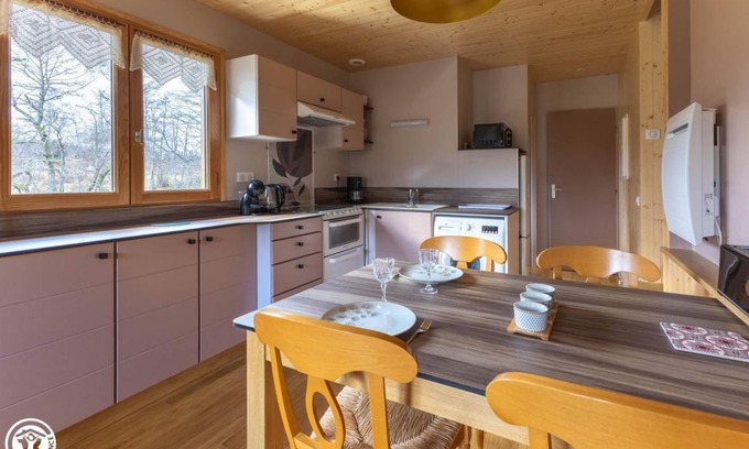 Saint-Genes-Champespe House | 50 m² Gîte ∙ 2 bedrooms ∙ 4 guests