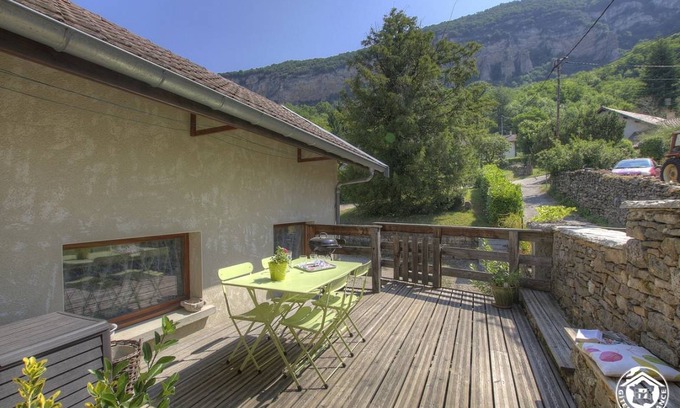 Villebois House | 50 m² Gîte ∙ 2 bedrooms ∙ 4 guests
