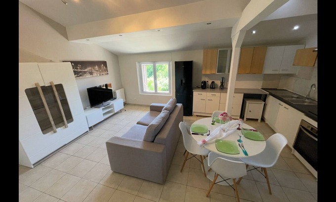 Vaugneray Apartment | 50 sqm apartment in Vaugneray - Quiet, nature and comfort 18 km from Lyon