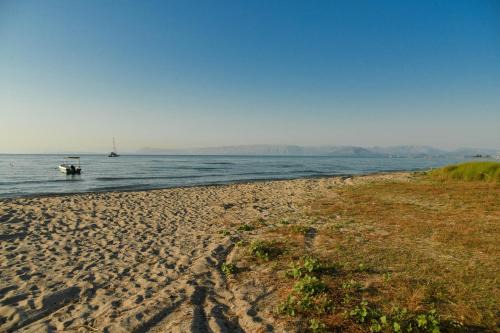 Molos House | 50 Steps From the Sea