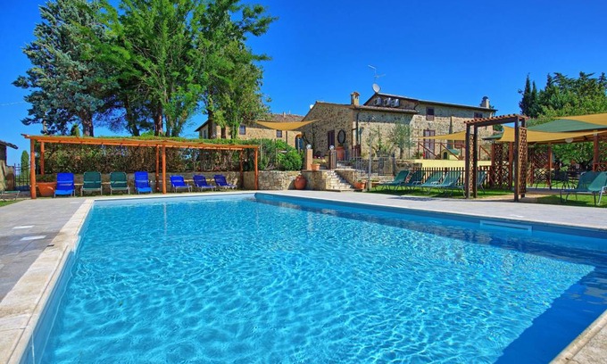 Montalcino Villa | 500 m² Villa ∙ 7 bedrooms ∙ 14 guests