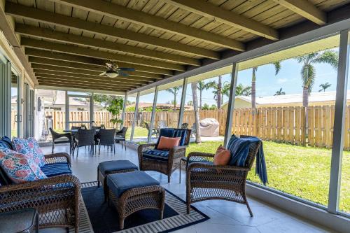 Fort Myers House | 5027 Fairfield DR - Paradise Palms home