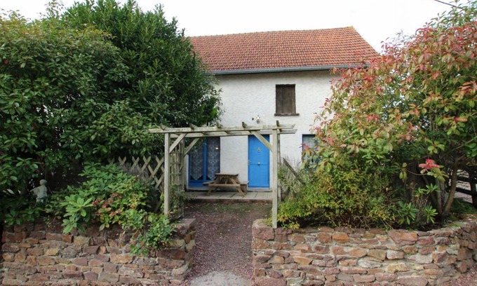Cerences Cottage | 51 m² Cabin ∙ 2 bedrooms ∙ 4 guests