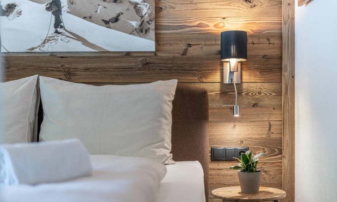 Praegraten am Grossvenediger Hotel | 52 m² Hotel ∙ 2 bedrooms ∙ 3 guests