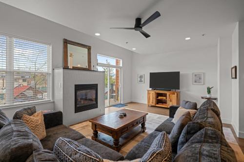 Frisco House | 539 Granite St