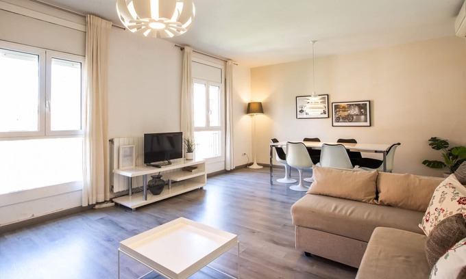 El Camp de l'Arpa del Clot Apartment | 53IND1121 - Apartment near Sagrada Familia