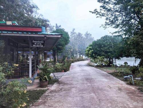 Dok Khamtai House | 54 m² House ∙ 4 guests