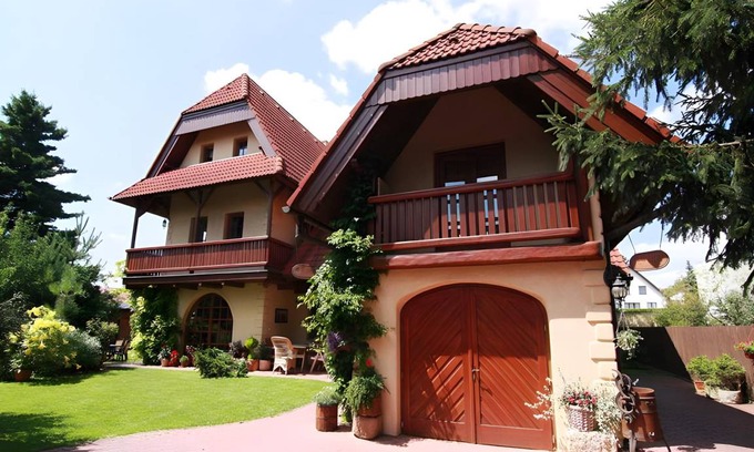 Brezineves Hotel | 55 m² Hotel ∙ 2 bedrooms ∙ 6 guests
