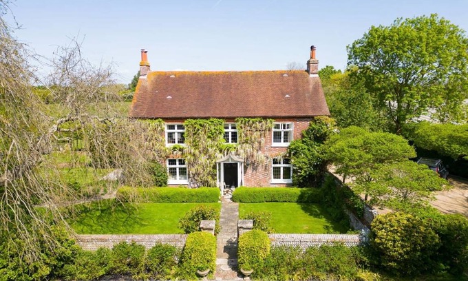 Birdham House | 557 m² House ∙ 7 bedrooms ∙ 17 guests