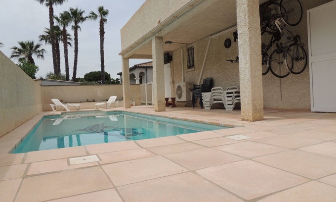 Villeneuve-les-Beziers Apartment | 55m² apartment in quiet residence with swimming pool.