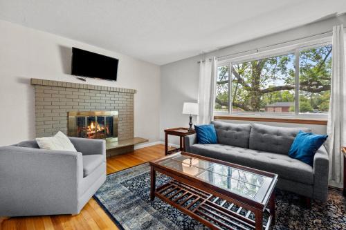 Arvada Plaza Area House | 5632 Field St
