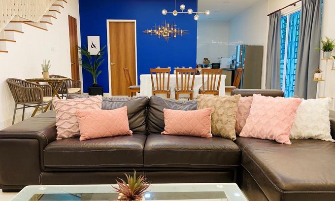 Seremban Villa | 5Bedroom Villa @ Seremban 20pax Netflix Projector Pool