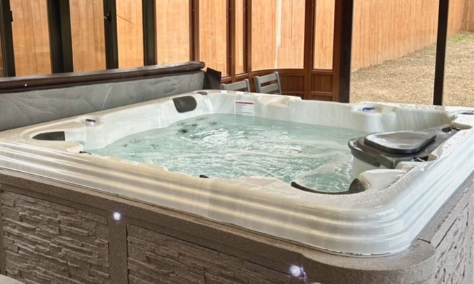 Central Oklahoma City House | 5BR Ensuite Baths | 15 Mins to OKC State Fair | Near Lake Hefner #NColl