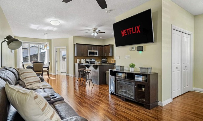 Northeast Edmonton House | 5BR Home » AC » Henday Access » King Bed » Netflix