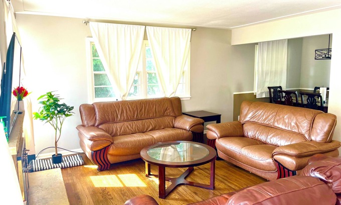 Richfield House | 5minutes to Airport & MOA. Central-Cozy, Free parking