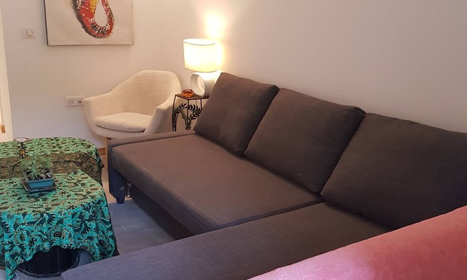 Picpus Apartment | 5mn from Paris Porte de Bercy, and 30mn from Disney. Pets welcome!
