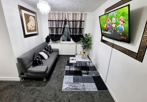 Morley House | *5SM* Setup for your most relaxed & amazing stay + Free Parking + Free Fast WiFi *
