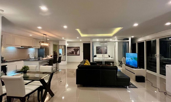 Patong Apartment | 6-36 - Penthouse 155sqm 1km Away From Patong Beach