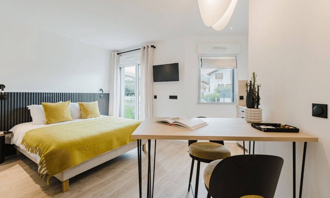 Annecy Apartment | 6 - Appart'Hôtel Neostelia-Annecy