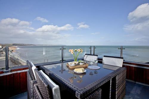 Torcross Apartment | 6 At The Beach, Torcross