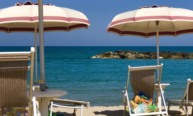 Colmurano Villa | 6 bed Villa with private pool in the Real Italy