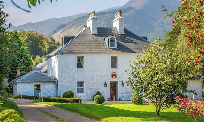 Brodick Cottage | 6 bedroom accommodation in Brodick