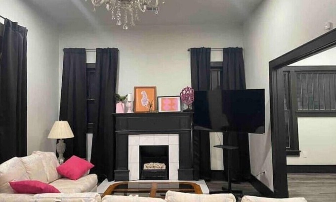 Sherman House | 6 Bedroom home with a shabby chic touch!n