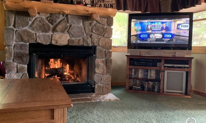 Hackensack Cabin | 6 bedroom Lake Home, w Private 160' lake front-sleeps 8-10 in the winter months