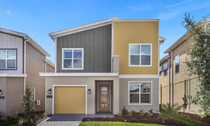 Campbell House | 6 Bedrooms/5 Bathrooms/Storey Lake (2660 SS)
