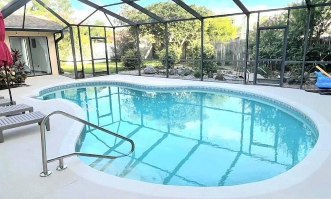 Greater Northdale House | 6 Beds/Pool/Grill/Billiards/Tampa