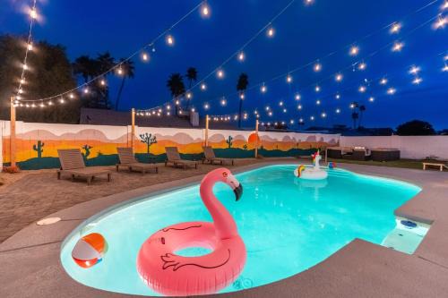 Glendale House | 6 Br Paradise Heated Pool Arcade Room Pool Table