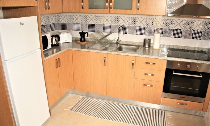 Mafamude House | 6 Guests - Holiday Home - 1st Floor Only - Vila Nova de Gaia/Porto