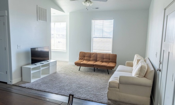 Lehi Condo | 6 mins to Adobe Headquarter Brand New Condo/Lehi