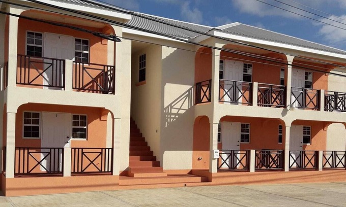 Mangrove Apartment | 6 minutes drive to the airport