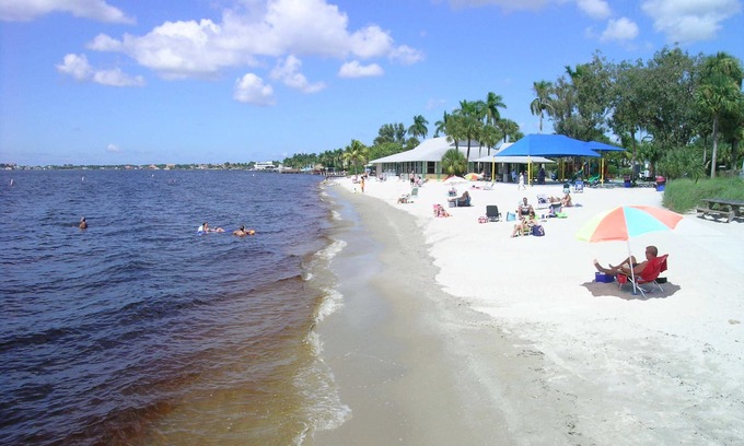 Pelican Condo | 6 months renal discount. Sunshine, Quiet, Pristine, Romantic 1/1 Condo