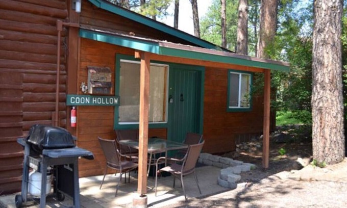Rapid City Cabin | 6 Person Cabin near Mount Rushmore