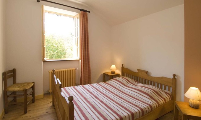 Saint-Leger-de-Peyre House | 6-person gîte with terrace in a traditional village in the Parc des Loups