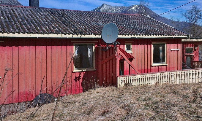 Halsa Municipality House | 6 person holiday home in Halsanaustan
