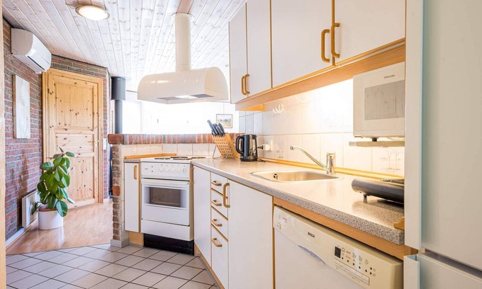 Jegum House | 6 person holiday home in Oksbøl