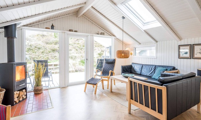 Henne Strand House | 6 person holiday home in Henne