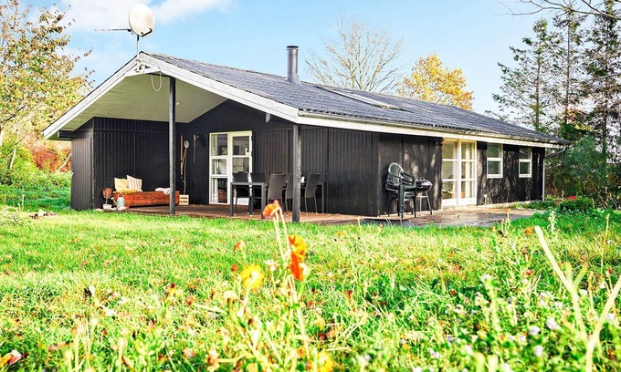Skødshoved Strand House | 6 person holiday home in Knebel-By Traum