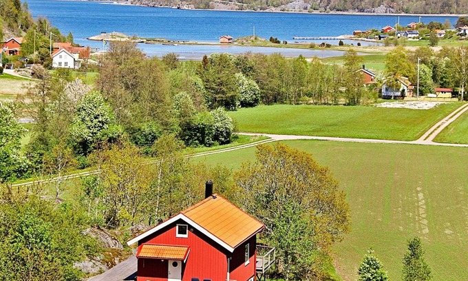 Henan House | 6 person holiday home in HENÅN