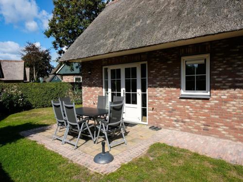 Sint Maartensvlotbrug House | 6-person holiday villa with garden